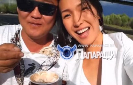 Жүжигчин Адъяа эхнэр хүүхдээ мисс Сэлэнгээр солив уу?