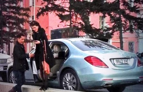 Л.Эрдэнэчимэг гишүүний алдарт бенз