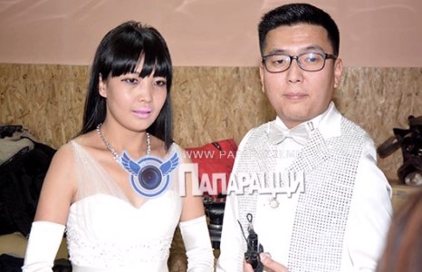 Хайрын дуучид хамтдаа