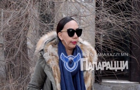 Дуучин Намуунаа жүжигчин болов