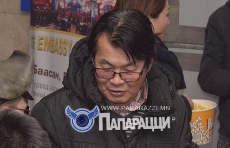 Д.Төрмөнх дэлгэцийн шинэ бүтээлийг тольдов