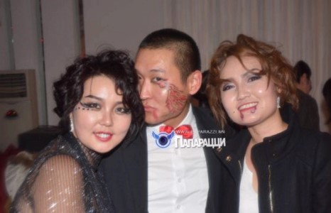 Дуучин Номинжин нөхрөөсөө салсан уу?