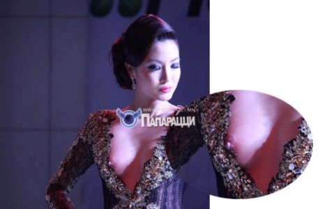 Бүдэрч унадаг мисс Ану хөхөө ил гаргав