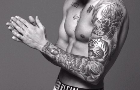 Дуучин Жастин Бибер “Calvin Klein”-ий нүүр царай болжээ