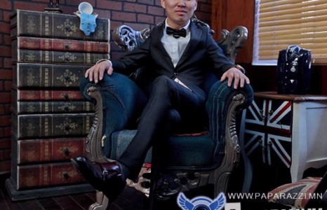 Жүжигчин Анхбаярын селфи