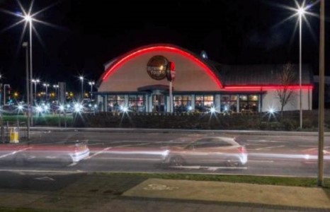 Кафед удаан суусны төлөө 400 фунтээр торгуулжээ