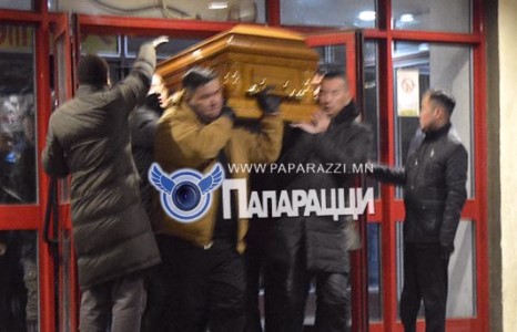  Жүжигчин Т.Билгүүнийг сүүлчийн замд нь үдлээ