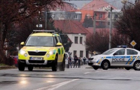 Чехэд зоогийн газар гал нээж найман хүн амь үрэгдэв