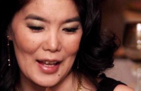 Топ Болормаа залуу булаацалдаж онигоо болов