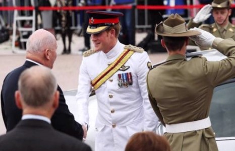 Ханхүү Харри Австралийн армид алба хаана