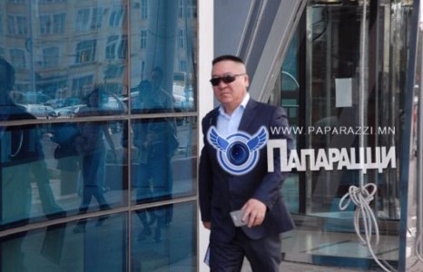 Ц.Мянганбаярын хохирогч нар шүүхийн танхимд багтахгүй байна