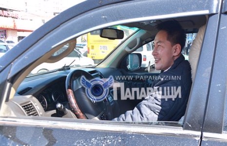 Дуучин Л.Банзрагч МУСТА гэж дуудуулах дургүй 