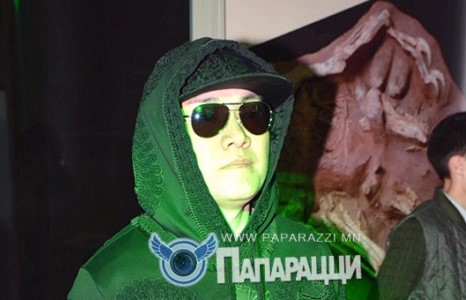 Дуучин Болдод 500 сая төгрөгний машинууд бий