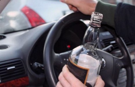 Согтуугаар жолоо баривал 3 жилээр эрхийг нь хасна