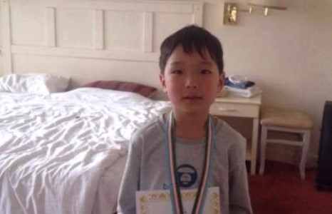 Замын зардалгүй сандарч явсан хүү Азийн аварга боллоо