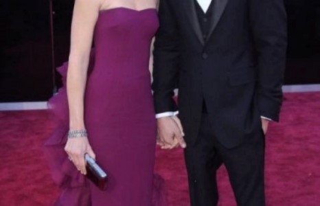 Бен Аффлек ганц бие болжээ