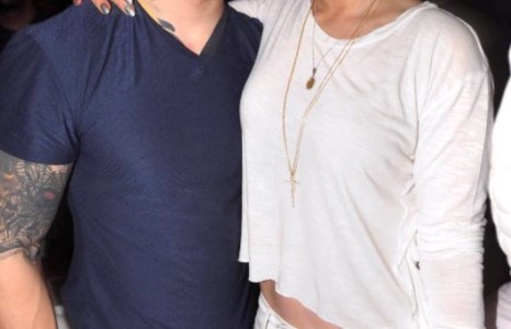 Лопес гурван саяар хуримаа хийнэ