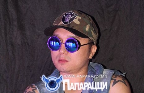 Эхнэртээ амлалт өгсөн Заяа