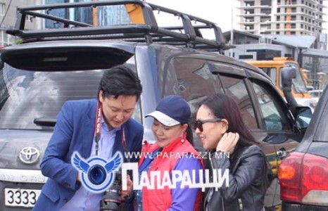 Хошин урлагын хүндэт гэр бүл