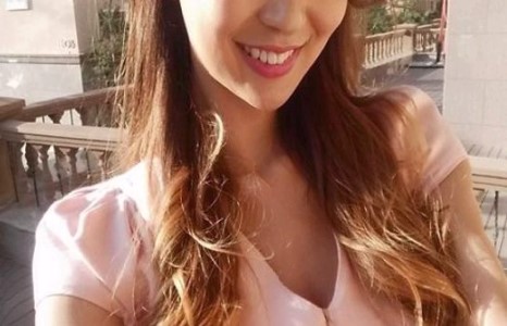 Топ модель Х.Бадамгэрэл бууриа сэлгэв үү?