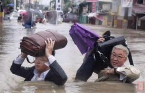 Улаанбаатарыг урсгах шахсан борооны хөгжилтэй фото