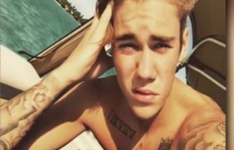 Жастин Бибер дахиад л дэггүйтэв