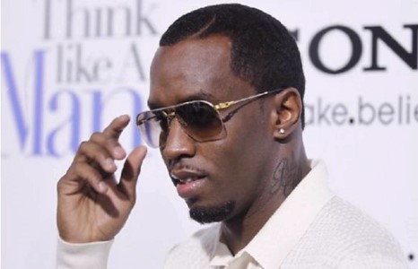 Реппер Puff Daddy аавын хаалга татах уу?