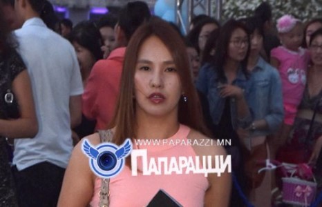 Гэрлээ ганц бие амьдралдаа цэг тавьлаа