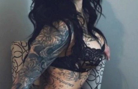 Шивээстэй халуухан охид