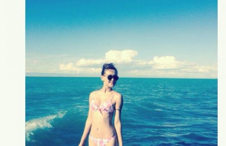 “Anemone”-ы том болсон охид нүцгэн зургаараа гангарах болов