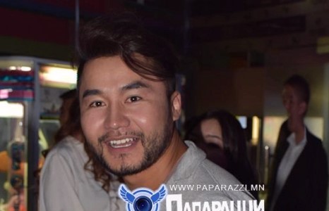 Амгаа хайраа хайсаар...