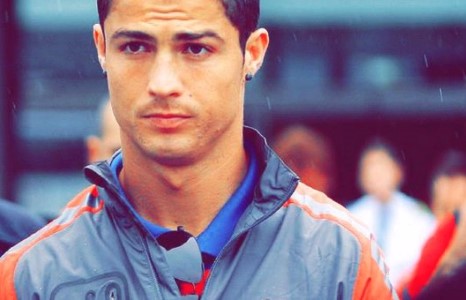 Cristiano Ronaldo Испанийн гудамжинд гуйлгачны дүрээр… /видео/