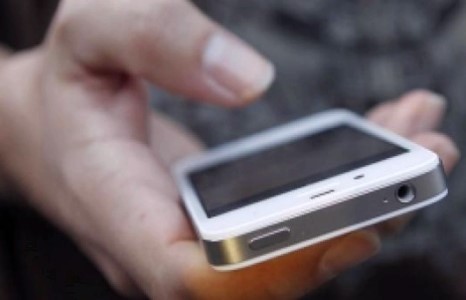 9911, 8811-тэй дугаарын эздийг дарамталж, мөнгө нэхдэг охинд ял оноолоо