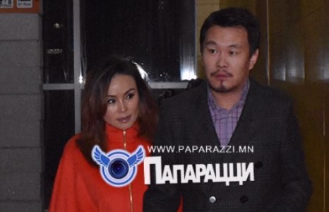 Болороо гэнэтийн бэлгээ задална гэв