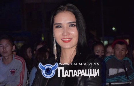 Дуучин Агиймаа, Заяагаас салахаа байжээ...