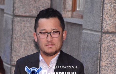 Зарчимч Тэмка, завгүй ажилсаар