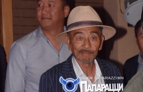 Олны хүндлэл хүлээсэн “аав”