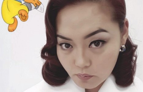 Жүжигчин Г.Ундармааг нөхөр нь илбэнх гэж өхөөрддөг