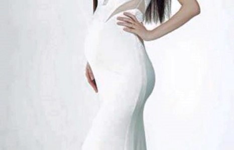 Мисс О.Ариунзул төрсний дараах зургаа дэлгэлээ 