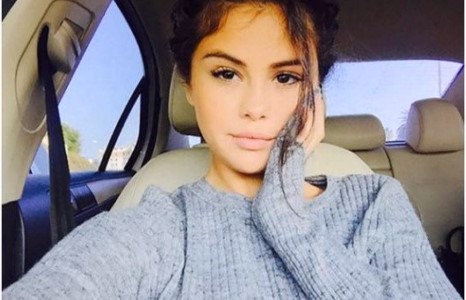 Селена Гомес биеэ гайхуулав 