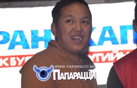 Жүжигчин Бэгзээ арын албанд зүтгэх болжээ