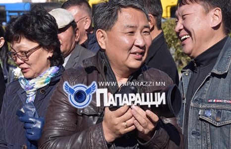 Сайд болсон ч аппараттайгаа