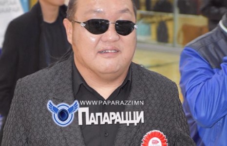  Дуучин П.Хэрлэн гэргийн хамт