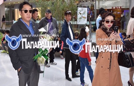 Хос хөтлөгчид “Элэг нэгтэн”-нд саатав