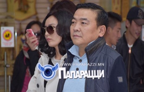 Аглуу андыгаа дэмжив