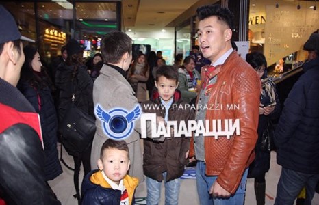 Ууганаагийн гэр бүл