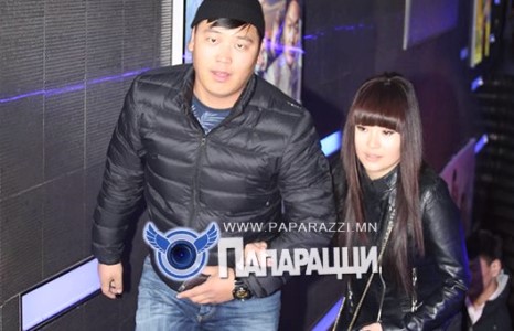 Жүжигчин Онон мөн үү