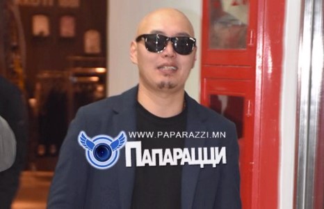 Дуучин ВХ-ын халзан гоёл