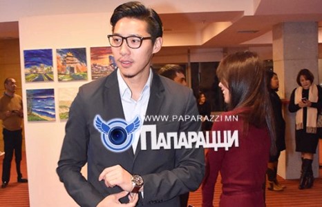 Загварын сайхан залуу