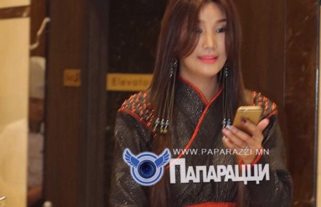 Э.Сэлэнгэ “Гоёл”-ын тайзнаа алхана